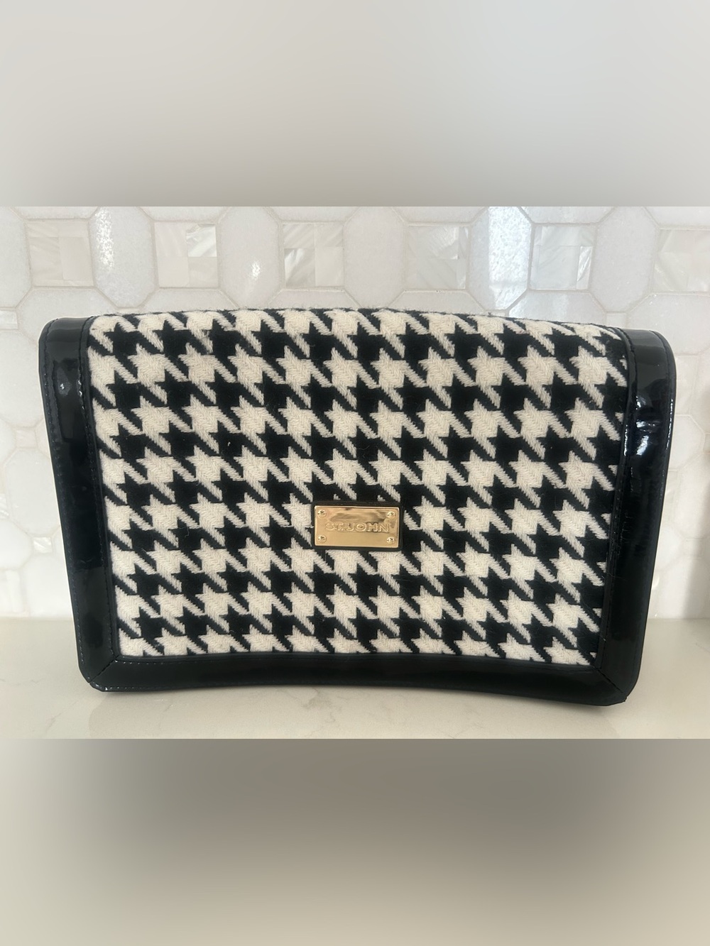St. John Black & White Houndstooth Clutch Bag – Patent Trim & Gold Logo